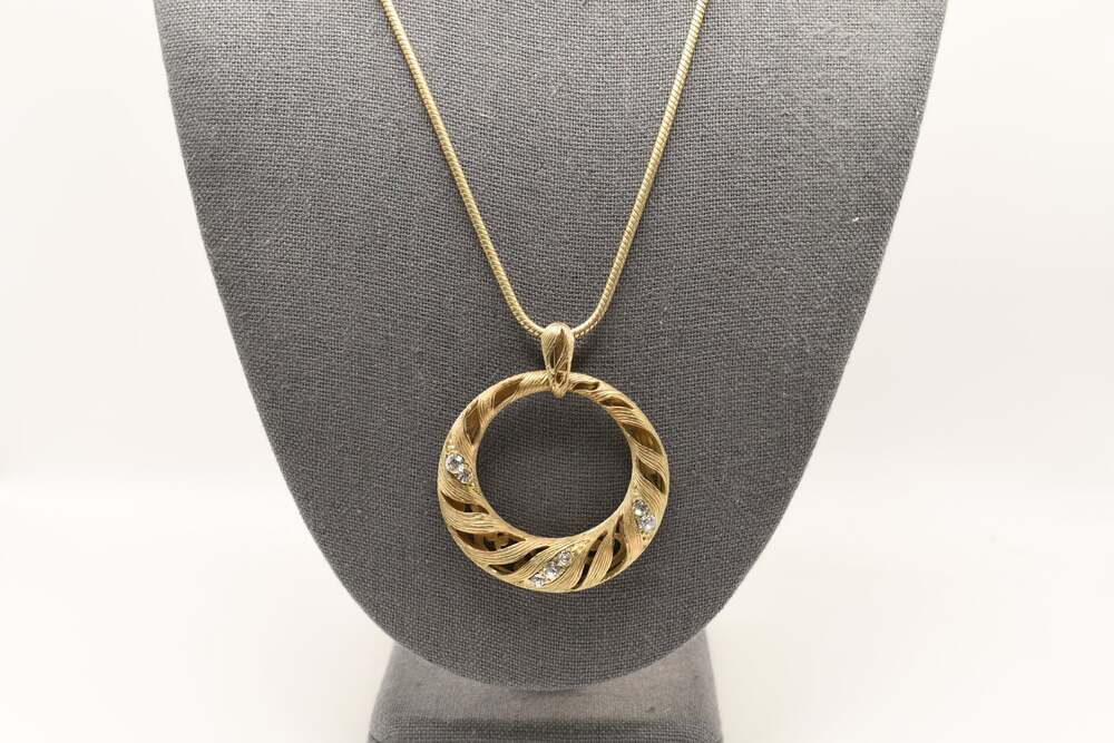 Gold Tone Open Circle Rhinestone Pendant Necklace Textured Snake Chain